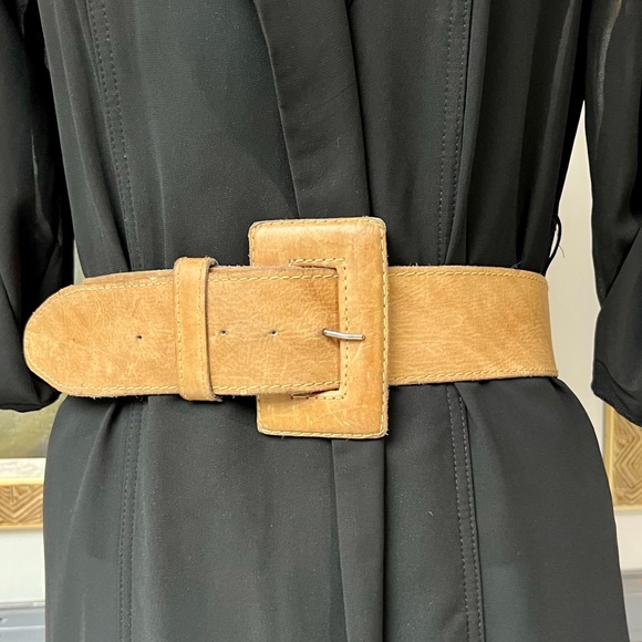 Vintage Accessories - Vintage Tan Ultra Wide Leather Statement Belt